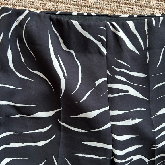 Zara patterned pants - Picture 2 of 3